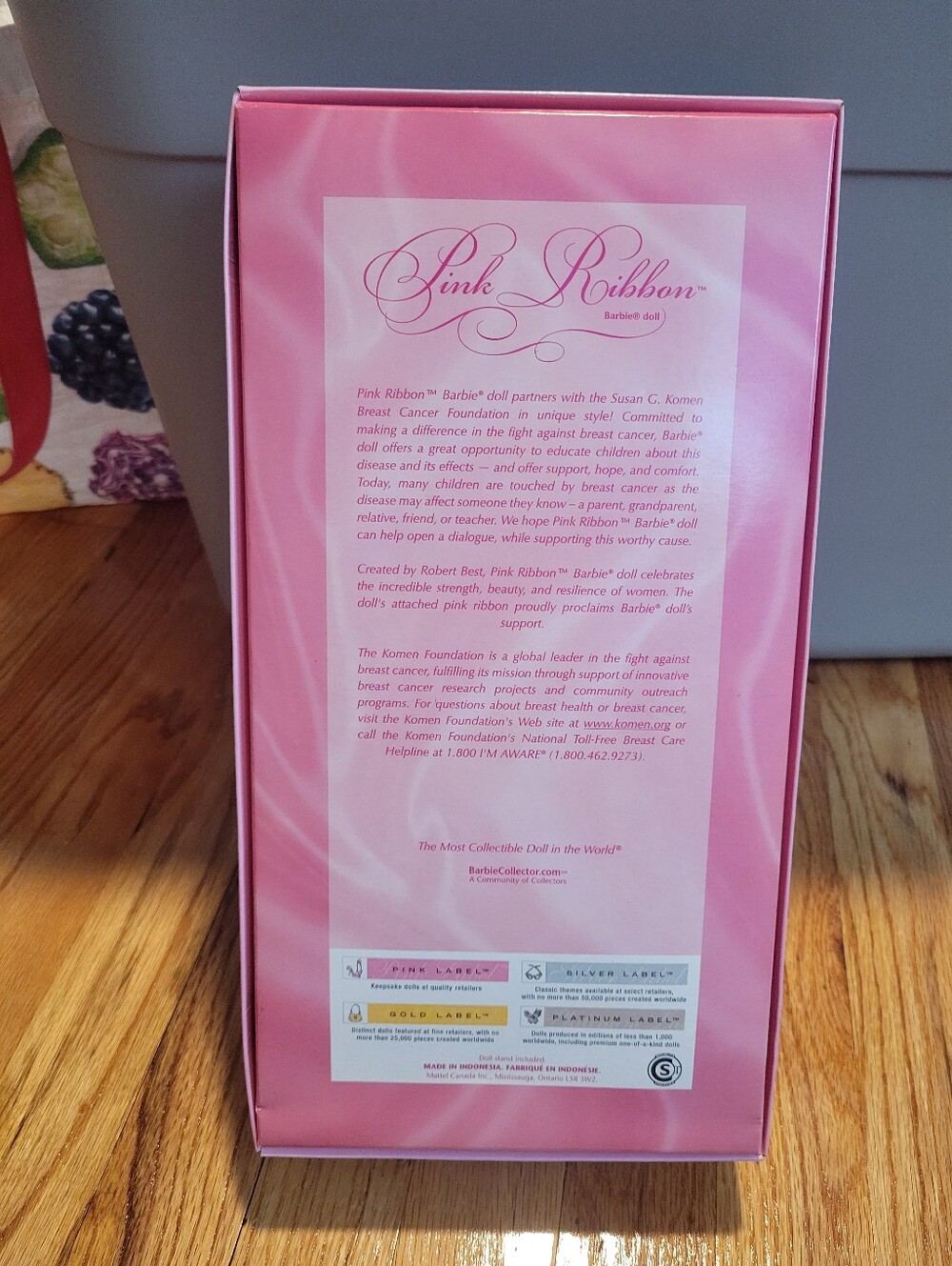 Pink Ribbon Barbie - Picture 3 of 3